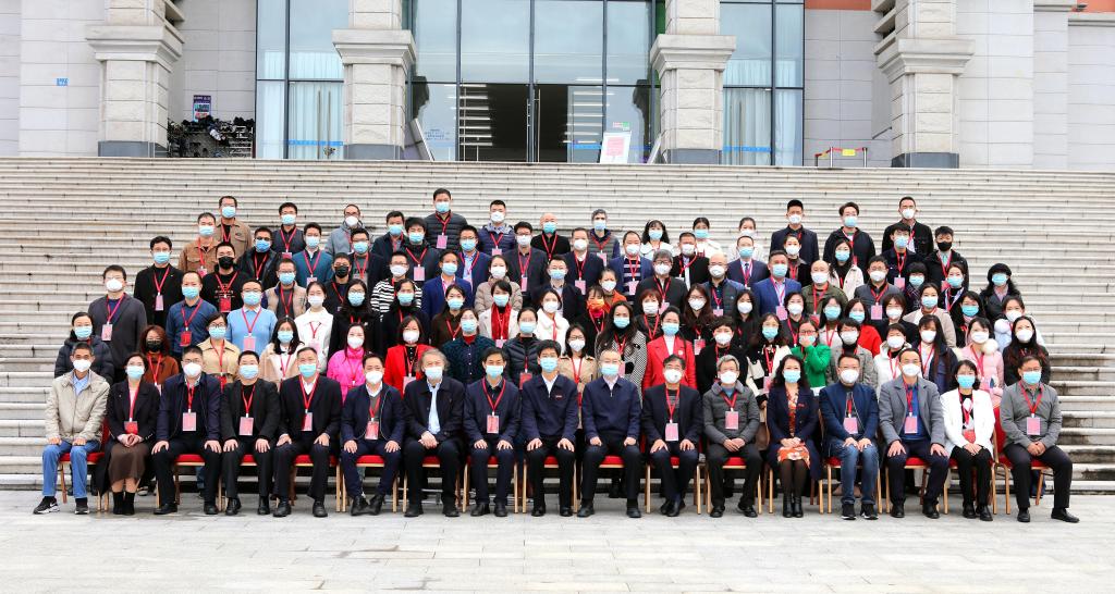 合影2.jpg 合影2.jpg