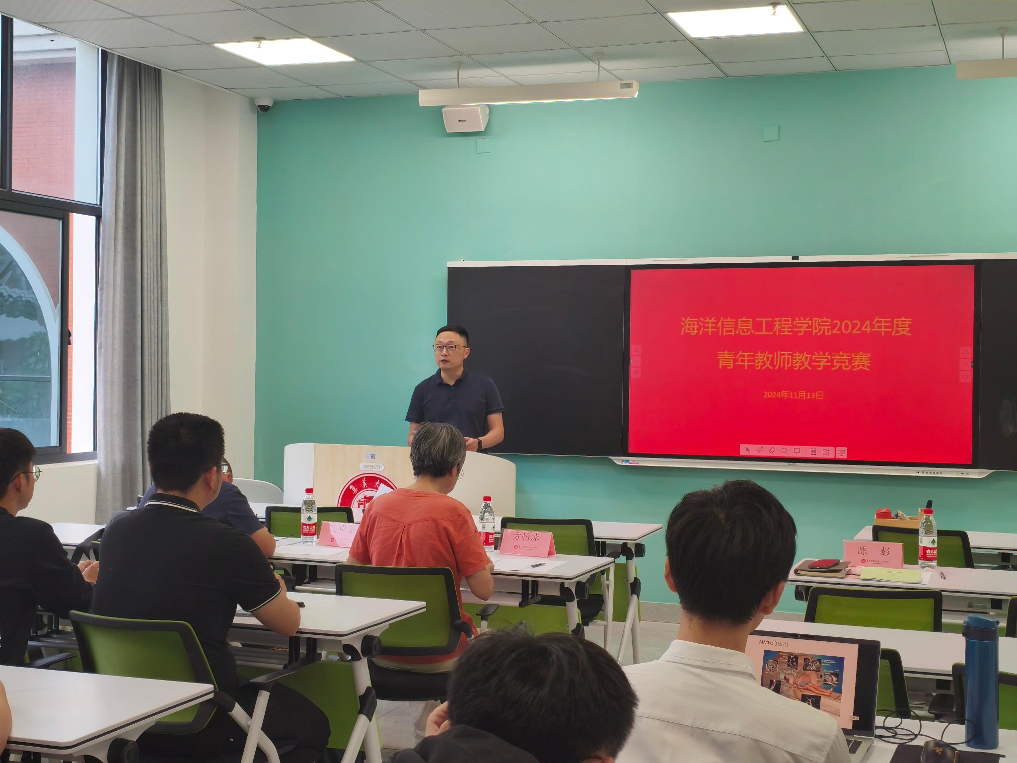 陈彭副院长主持.jpg 陈彭副院长主持.jpg