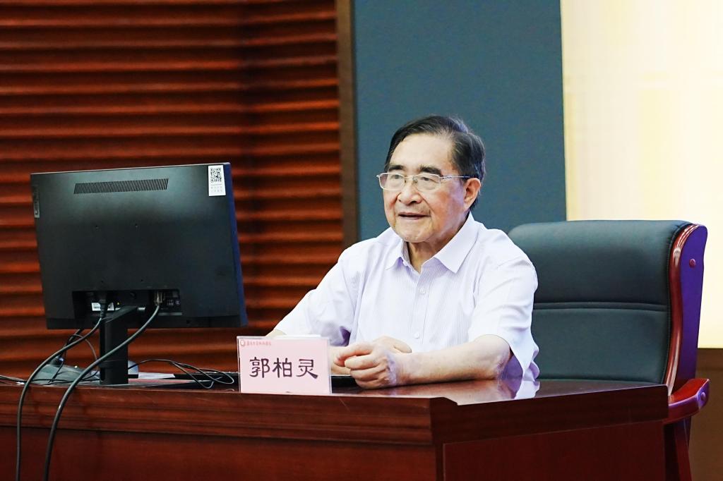 2023年10月23日,中国科学院郭柏灵院士理论我院做学术报告。.jpg 2023年10月23日,中国科学院郭柏灵院士理论我院做学术报告。.jpg