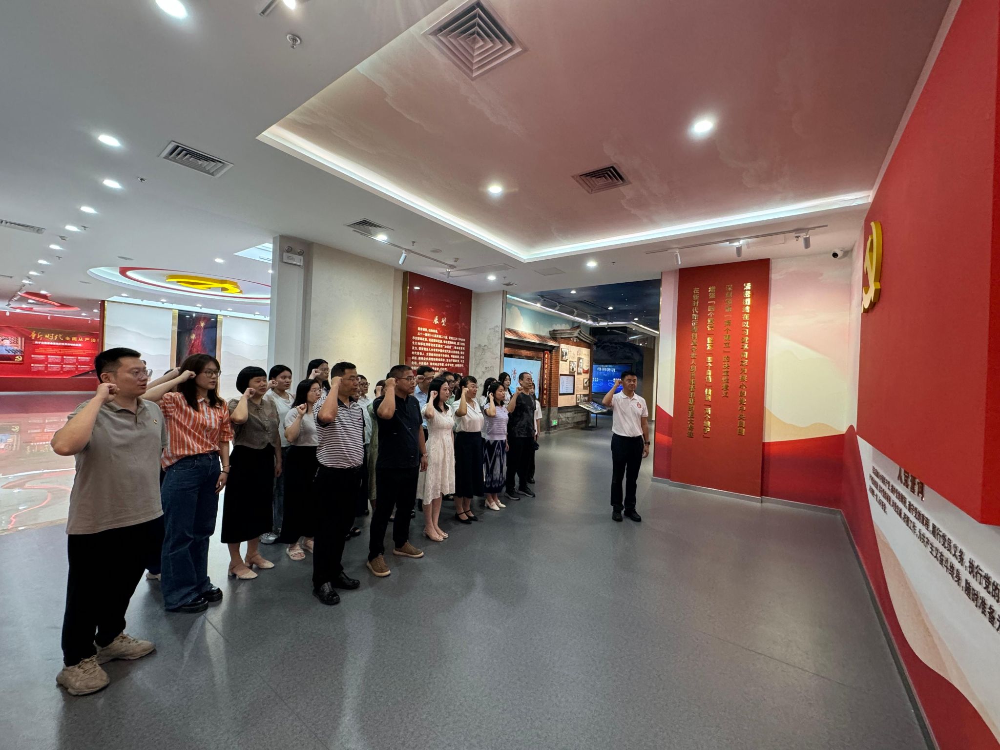 宣誓.jpg 宣誓.jpg