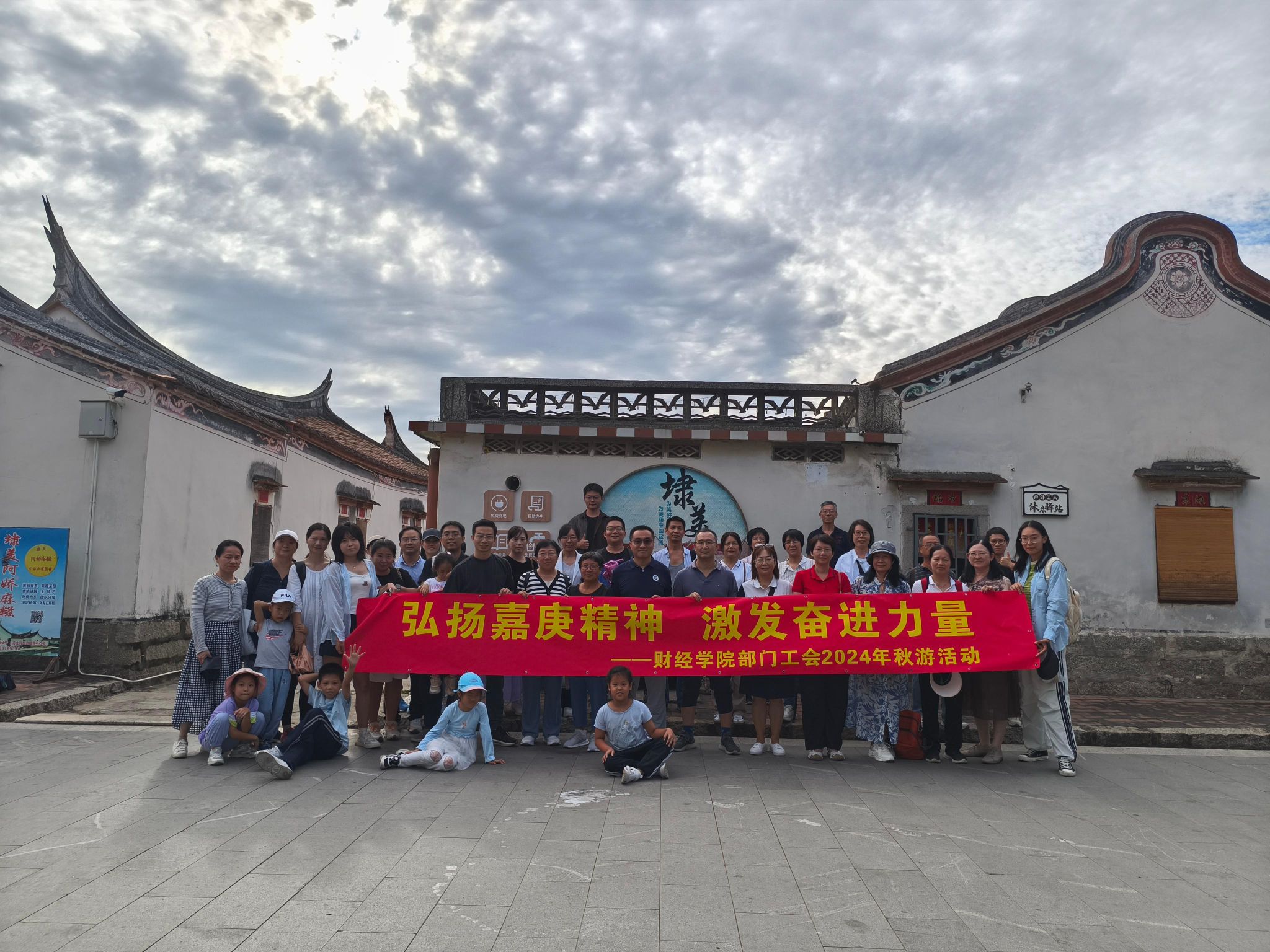 e8300704617cbf1a698b56edfff6e47.jpg e8300704617cbf1a698b56edfff6e47.jpg